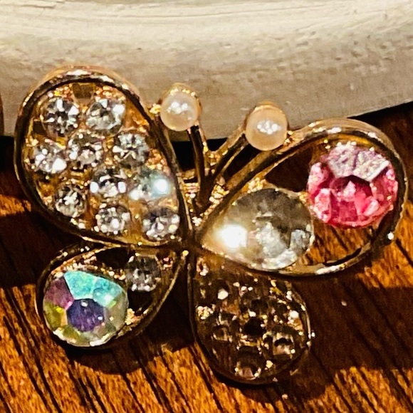 Woman's Girls Rhinestone & Faux Pearl Butterfly Design Gold Tone Earrings - Picture 7 of 10